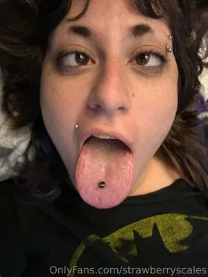Strawberryscales OnlyFans Leaked Free Thumbnail Picture - #1PEVYu0XV3