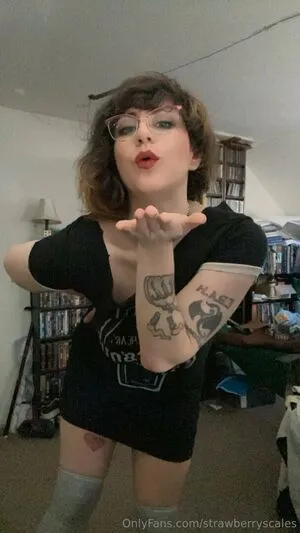 Strawberryscales OnlyFans Leaked Free Thumbnail Picture - #gU4c8gwMU9