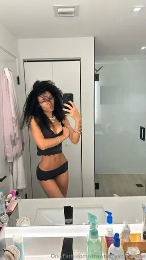 strawberryshorttcake OnlyFans Leaked Free Thumbnail Picture - #2Pmq8hEWNj
