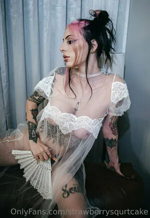 Strawberrysquirtcake OnlyFans Leaked Free Thumbnail Picture - #BR4PlVfrIO