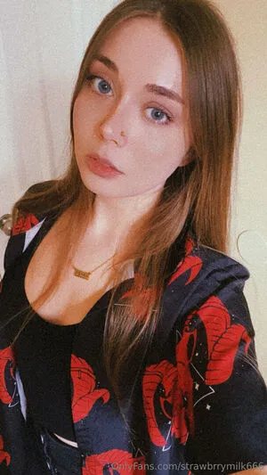 Strawbrrymilk666 OnlyFans Leaked Free Thumbnail Picture - #2zypyiYULA