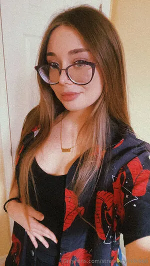 Strawbrrymilk666 OnlyFans Leaked Free Thumbnail Picture - #JVZMOd76Nm