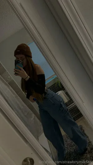 Strawbrrymilk666 OnlyFans Leaked Free Thumbnail Picture - #fFs13QZiDW
