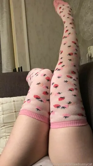 Strawbussycat OnlyFans Leaked Free Thumbnail Picture - #my939Z75GT