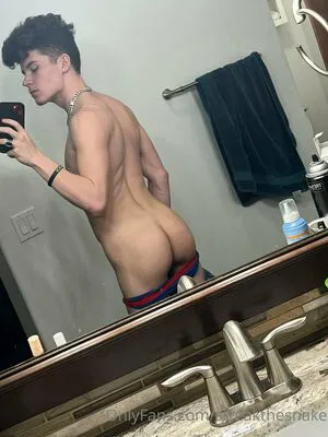 Streakthesnake OnlyFans Leaked Free Thumbnail Picture - #654I0yFMJ8