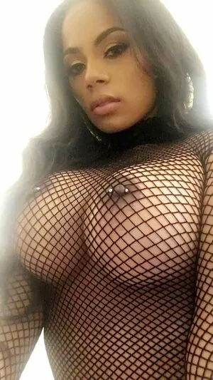 strellakat OnlyFans Leaked Free Thumbnail Picture - #BLyEh29juJ