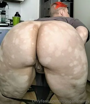 Strongandnerdy OnlyFans Leaked Free Thumbnail Picture - #lVk8E3DjUO