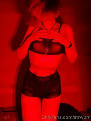 Strwbrr OnlyFans Leaked Free Thumbnail Picture - #6kyREwbxa3