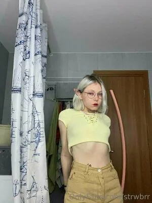 Strwbrr OnlyFans Leaked Free Thumbnail Picture - #SNppeqFqQ2