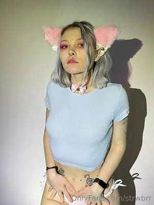 Strwbrr OnlyFans Leaked Free Thumbnail Picture - #laAvMJofdT