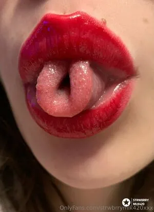 Strwbrrymlk420xxx OnlyFans Leaked Free Thumbnail Picture - #QfH8KUdina