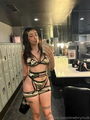 Strwbrrymulk OnlyFans Leaked Free Thumbnail Picture - #3GX6E6PbJq