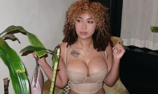Stunna Sandy OnlyFans Leaked Free Thumbnail Picture - #3AcMrbF8GG