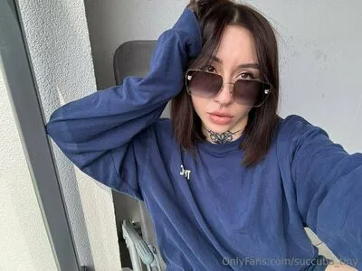 Succuba Tinyy OnlyFans Leaked Free Thumbnail Picture - #C8PsYZ5vJj