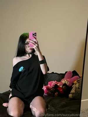 Succubusrayray OnlyFans Leaked Free Thumbnail Picture - #b8aES5E8VE