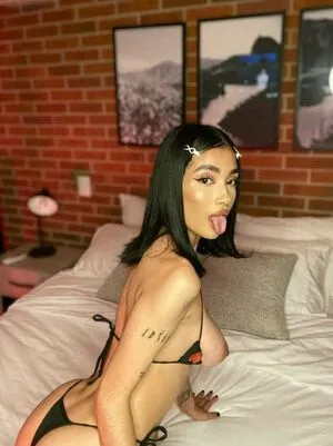 Succubusskyee OnlyFans Leaked Free Thumbnail Picture - #ofWMtwvTBb