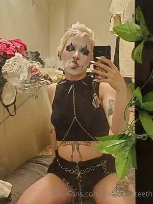Succubusteeth OnlyFans Leaked Free Thumbnail Picture - #UrtYQiWkvO
