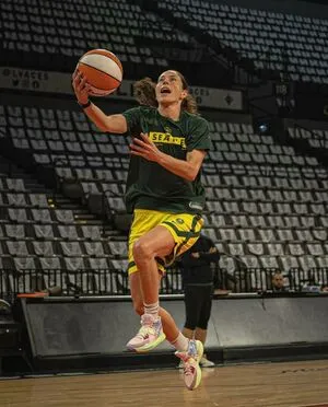 Sue Bird OnlyFans Leaked Free Thumbnail Picture - #3TMZk7fX3o