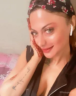 Suhaani Laskar OnlyFans Leaked Free Thumbnail Picture - #NtW921p4C7