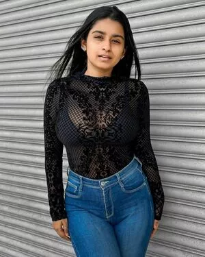 Suhana Khan OnlyFans Leaked Free Thumbnail Picture - #ABAQJ8uym1