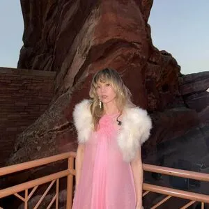 Suki Waterhouse OnlyFans Leaked Free Thumbnail Picture - #4MWzHRDd0e