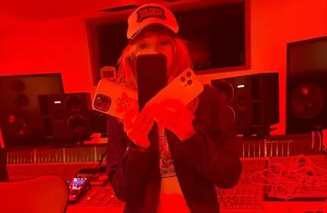 Suki Waterhouse OnlyFans Leaked Free Thumbnail Picture - #9rqMUDGMYa