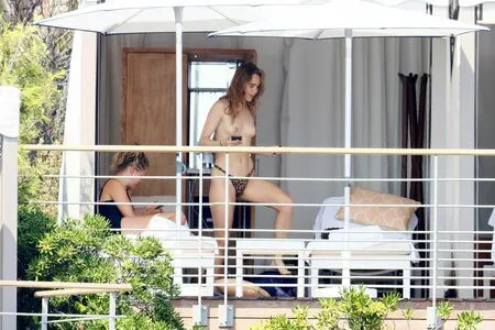 Suki Waterhouse OnlyFans Leaked Free Thumbnail Picture - #B4UDxj3hwV