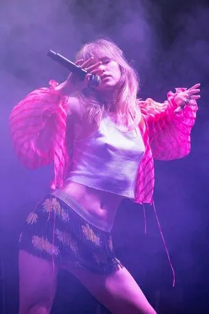 Suki Waterhouse OnlyFans Leaked Free Thumbnail Picture - #DhXAULVIKn