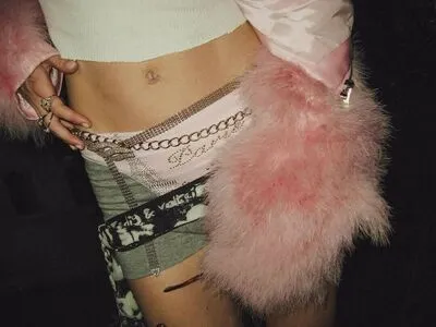 Suki Waterhouse OnlyFans Leaked Free Thumbnail Picture - #LvPryAuJMU