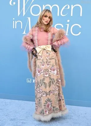 Suki Waterhouse OnlyFans Leaked Free Thumbnail Picture - #OdbzzTsG17