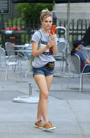 Suki Waterhouse OnlyFans Leaked Free Thumbnail Picture - #W4k3bz8KB0