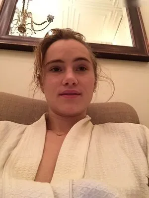 Suki Waterhouse OnlyFans Leaked Free Thumbnail Picture - #arOXBywmqX