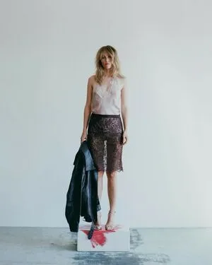Suki Waterhouse OnlyFans Leaked Free Thumbnail Picture - #baM75q19iB
