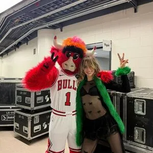 Suki Waterhouse OnlyFans Leaked Free Thumbnail Picture - #fpaXd6OoB9