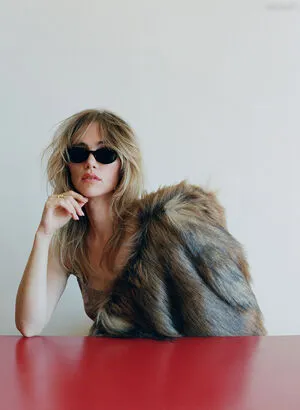 Suki Waterhouse OnlyFans Leaked Free Thumbnail Picture - #fppiX5zBVy
