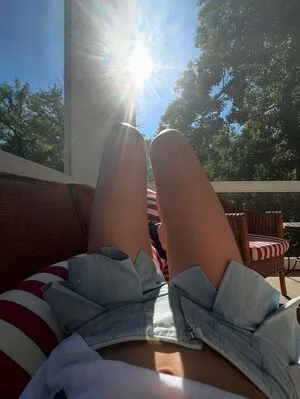Suki Waterhouse OnlyFans Leaked Free Thumbnail Picture - #kCnOYBHCju