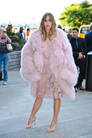 Suki Waterhouse OnlyFans Leaked Free Thumbnail Picture - #nNz9NU3u9s