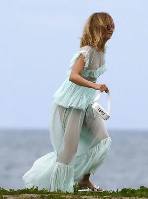 Suki Waterhouse OnlyFans Leaked Free Thumbnail Picture - #rTGz6gydcm