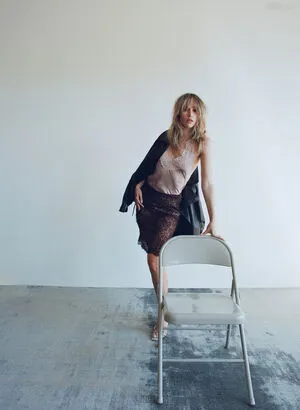 Suki Waterhouse OnlyFans Leaked Free Thumbnail Picture - #wfVYUf73gh