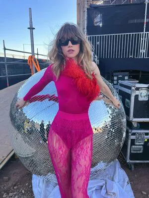Suki Waterhouse OnlyFans Leaked Free Thumbnail Picture - #x02O3skusB