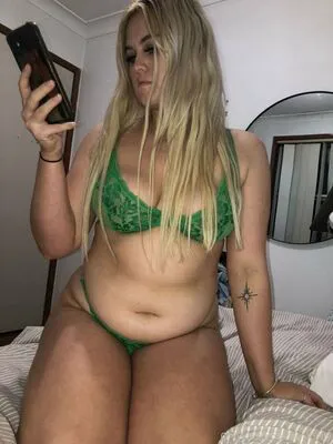 Sumbelly OnlyFans Leaked Free Thumbnail Picture - #E8F1X9w3ro