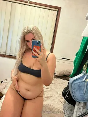 Sumbelly OnlyFans Leaked Free Thumbnail Picture - #okKyGfAhkd