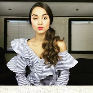 Summer Bishil OnlyFans Leaked Free Thumbnail Picture - #Lubzldvamd
