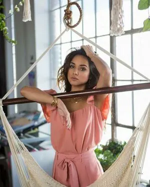 Summer Bishil OnlyFans Leaked Free Thumbnail Picture - #xODDUh970f