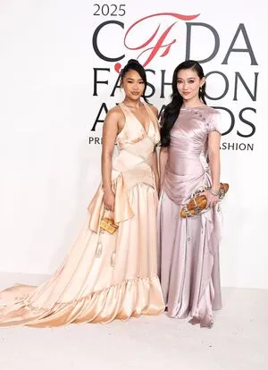 Suni Lee OnlyFans Leaked Free Thumbnail Picture - #LwX7NF3bcl