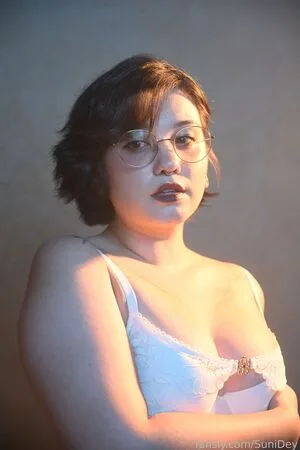 Sunidey OnlyFans Leaked Free Thumbnail Picture - #4H2mG1U3x4