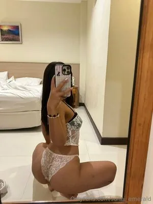 Sunni Emerald OnlyFans Leaked Free Thumbnail Picture - #kCALKwCtL9
