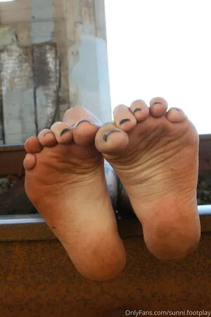 Sunni Footplay OnlyFans Leaked Free Thumbnail Picture - #ufWMLZBXxx