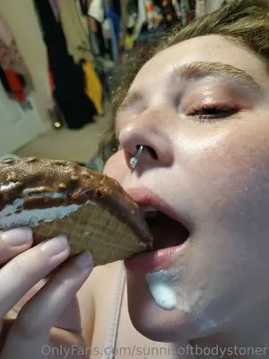 Sunnisoftbodystoner OnlyFans Leaked Free Thumbnail Picture - #1Vru3FQKaM