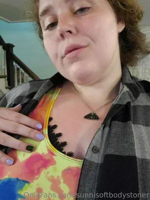 Sunnisoftbodystoner OnlyFans Leaked Free Thumbnail Picture - #6FTAbqO9X3